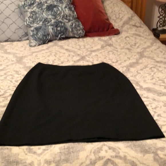 Black A Line Stretch Skirt - Picture 1 of 5